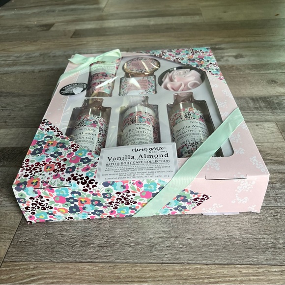 NIB Olivia Grave 7 Piece Gift Set - Picture 6 of 9